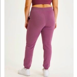 Girlfriend Collective 50/50 Classic Jogger in Tulipwood